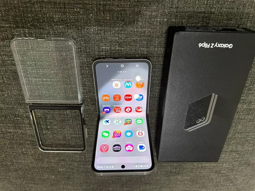 Samsung Z Flip 6 12GB/256 GB Silver