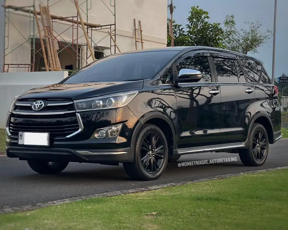 Innova Venturer 2019 Diesel Matic