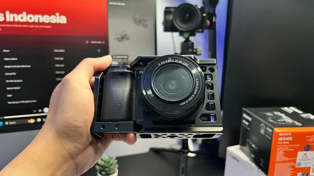 Mirrorless Sony A6400 + Kit Lens Mulus SC Rendah