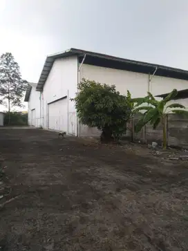 Dijual Gudang siap pakai  di Jln. Raya Serang  Pinggir jalan raya