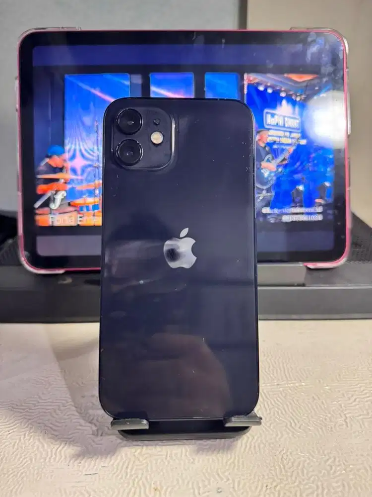 Iphone 12  black inter 64gb all operator