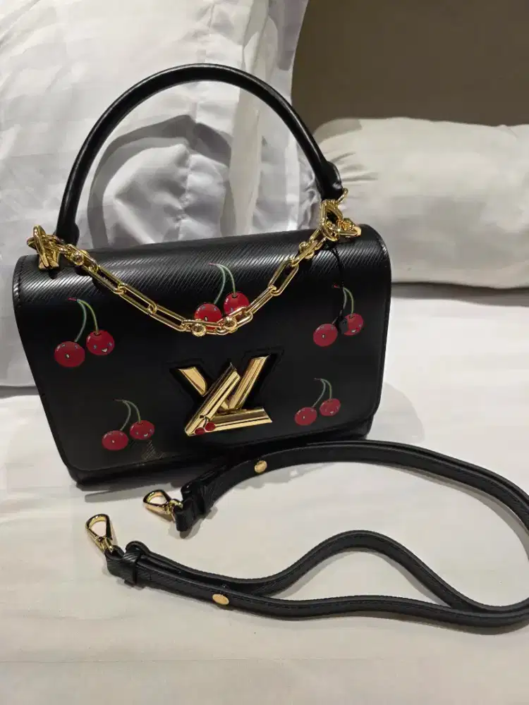 Lv twins cerry cambag crossbody