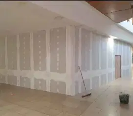 Partisi bahan gypsum dan kalsyboard