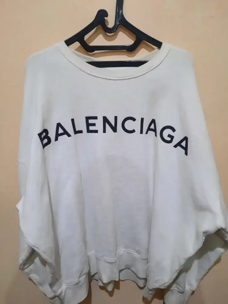 Crewneck Balenciaga White Spell Out