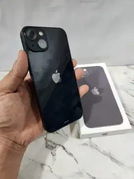 Iphone 13 ibox 128 gb lengkap baru sebulan pake garansi on