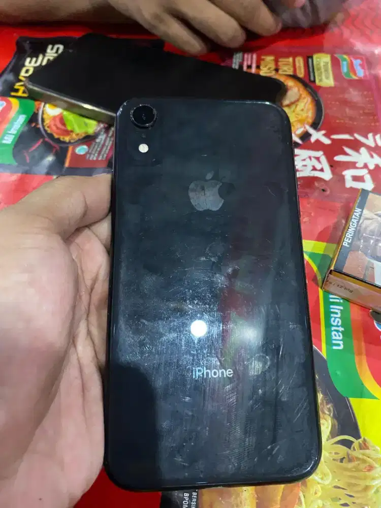 IPHONE XR 128 ALL OPERATOR