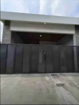 RUMAH BAGUS JALAN LEBAR DI PLAMONGAN INDAH  SEMARANG