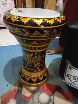 Alat musik Darbuka motif