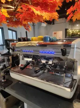 Mesin kopi Simonelli Appia 2gr Volumetrik