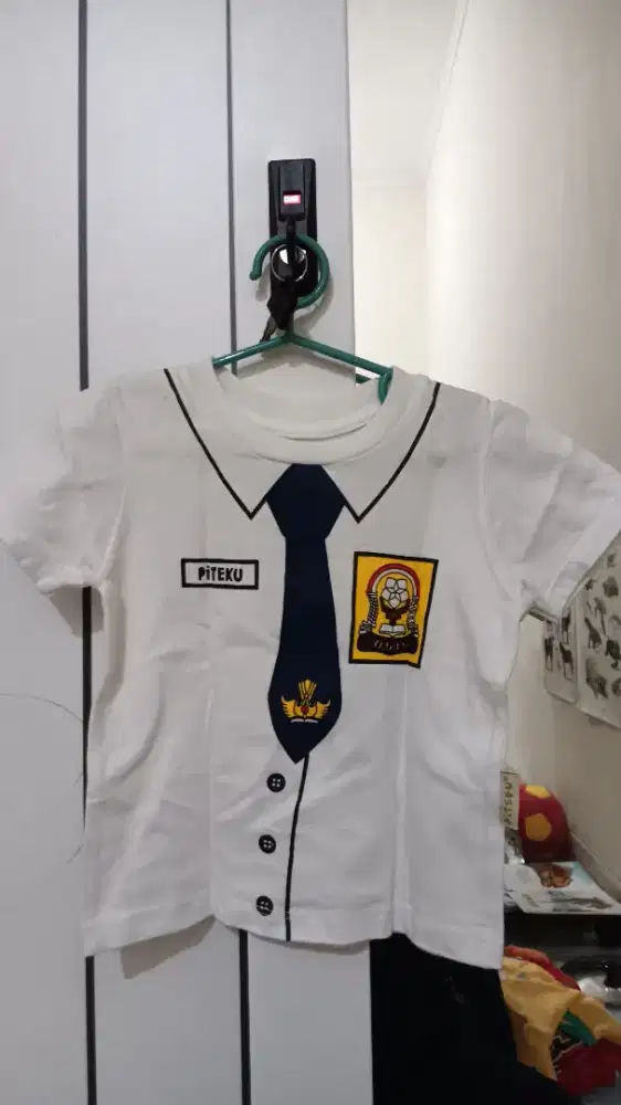 Kaos anak seragam sekolah SMP
