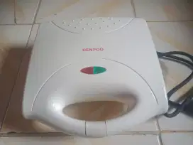 Pemanggang roti merk DENPOO