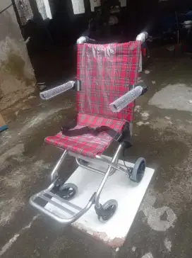 Kursi roda sella 903