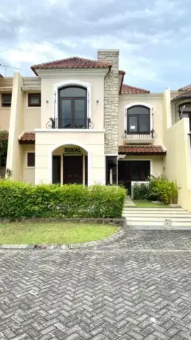 Dijual rumah desain Mediterania di Wisata Bukit Mas