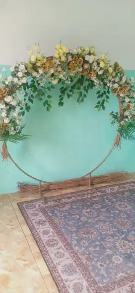 Perlengkapan dekor lamaran