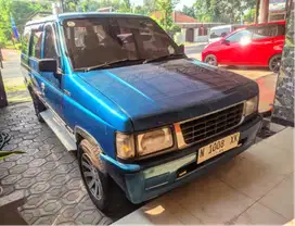 Isuzu panther grand royal 2.5 plat N 1996 nopi mobil bekas sekoto