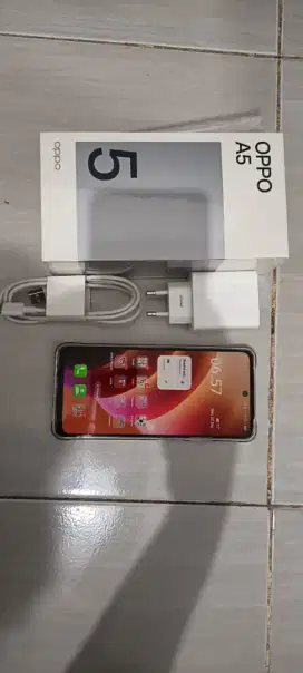 OPPO A5 2025 (8/128)