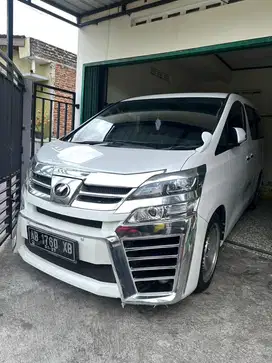 Vellfire 2012 istimewa
