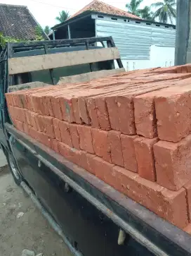 Batu bata merah yg ukuran 5 cm/jumbo