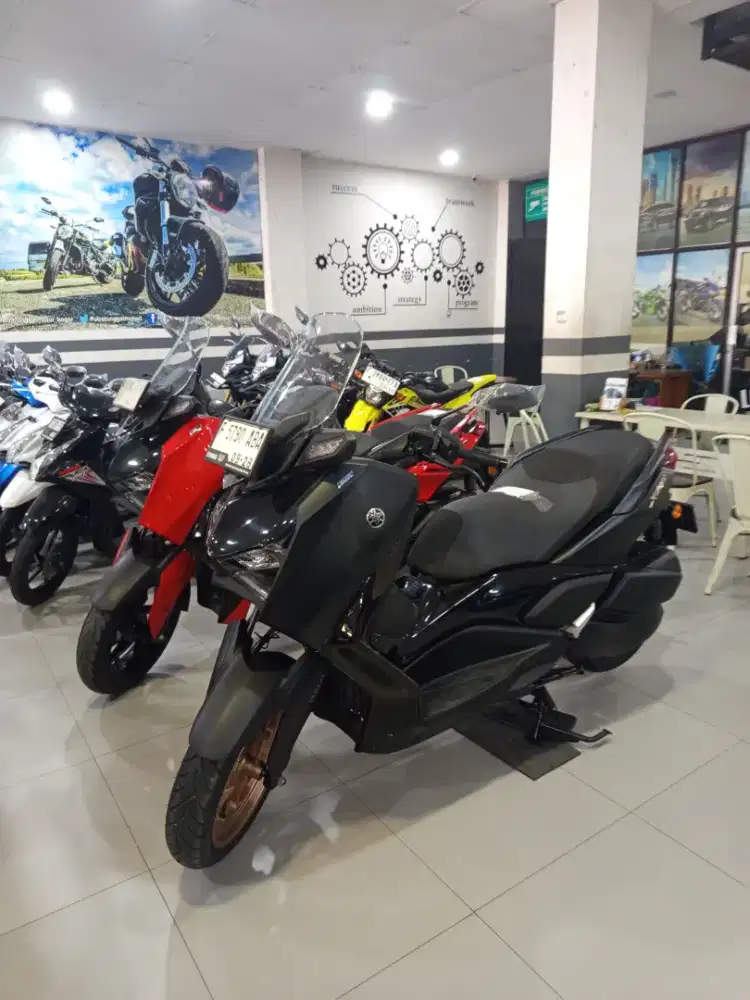 X-Max 250 new 2023 km 2 ribu