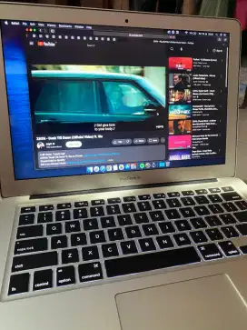Di Jual cepat Macbook Air 2017 kondisi mulus IBOX