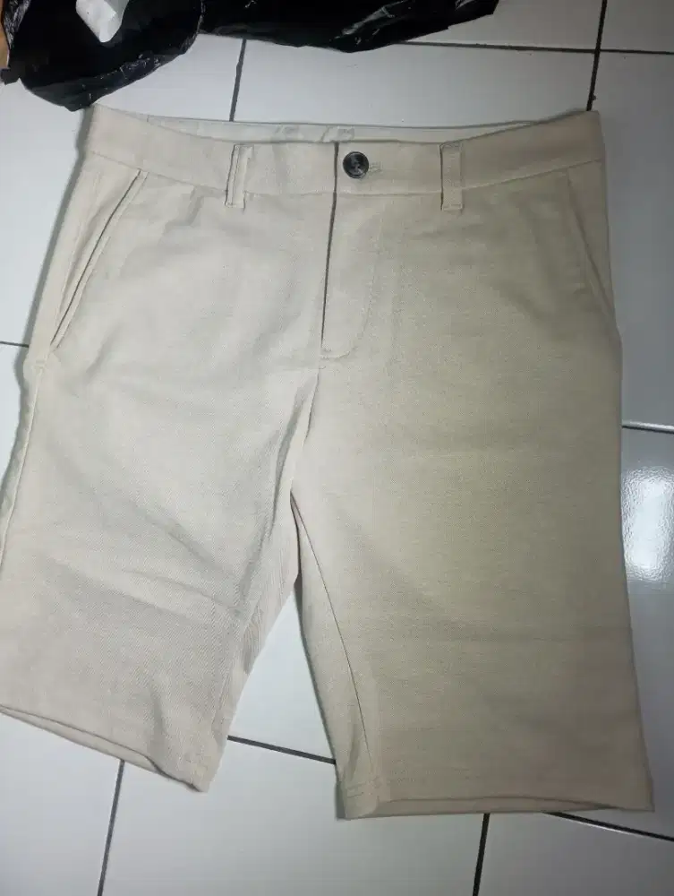 tom tailor size 34,LP: 45cm,kondisi baru,jual 100k