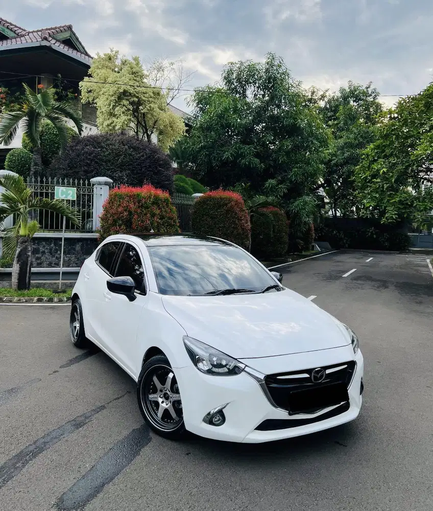 Mazda 2 GT Skyactiv Type Tertinggi Ganteng Siap Luar Kota