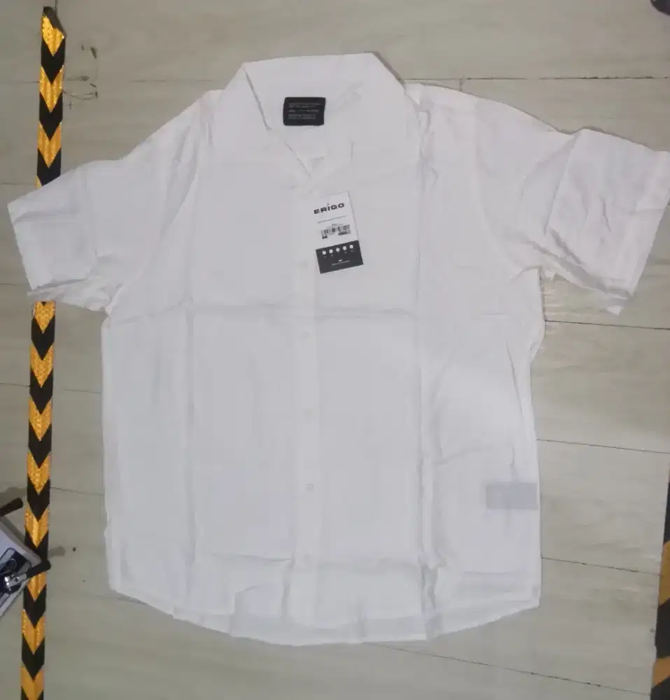 Kemeja erigo putih sz xl
