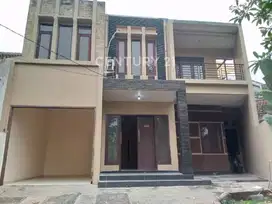Rumah Bagus Dan Nyaman 2 Lantai Di Lembah Hijau Lippo Cikarang