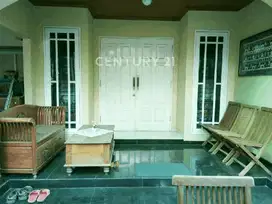 Rumah Nyaman Dan Luas  Siap Huni Di Kelapa Gading