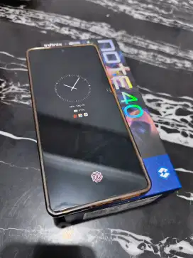 Infinix note 40 8/256 minus