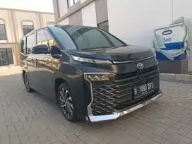 Toyota Voxy 2022 Bensin