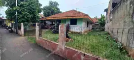 Rumah lama tanah luas 440 m2 SHM strtegis dekat RS Cinta Kasih