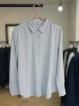 Kemeja blouse uniqlo size S