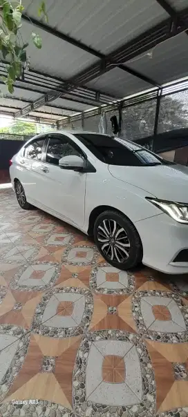 Jual mobil pemakaian pribadi