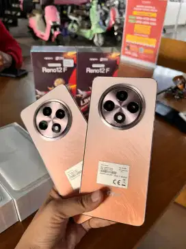 OPPO Reno 12F layar Amoled