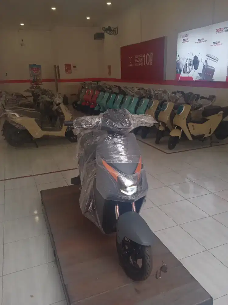 SHOWROOM RESMI SEPEDA DAN MOTOR LISTRIK OTOBOT UWINFLY RANGKASBITUNG