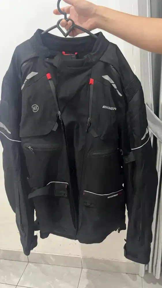 Jaket touring Eiger Curiosity