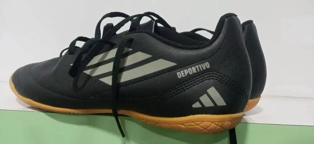 Sepatu Futsal Adidas Deportivo III indoor Second