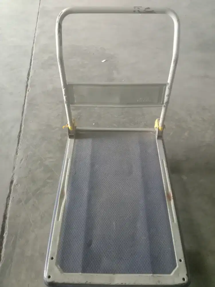 Troli lipat barang