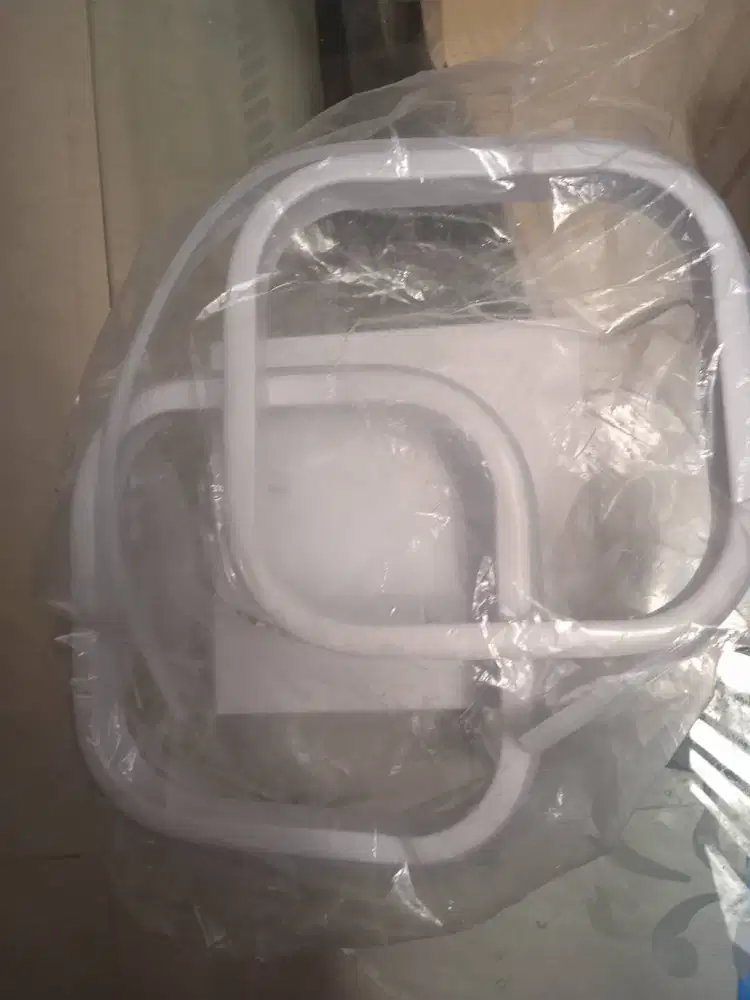 Lampu Plafond warna putih