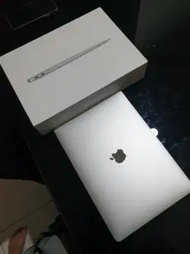 Macbook Air M1 2021 mulus terawat