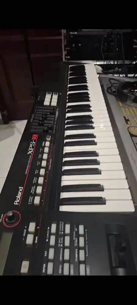 Roland xps-10 mulus dan normal