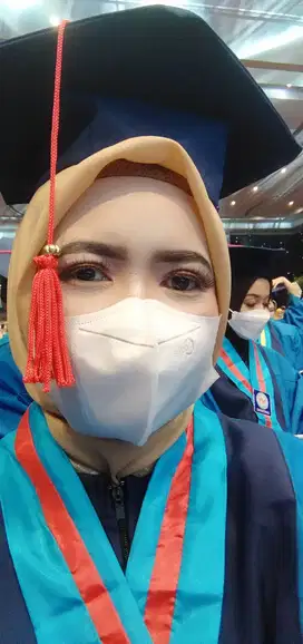 Mencari pekerjaan admin/IT/conten kreator