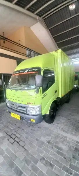 TRUK BOX HINO DUTRO 110 SD, TH 2022, CDE 4 BAN