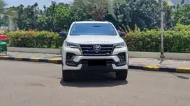 [ GARANSI 5TH ] Toyota Fortuner VRZ GR Sport 2.8 AT Putih 2024/2025