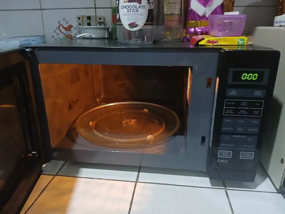 Microwave sharp (harus servis)