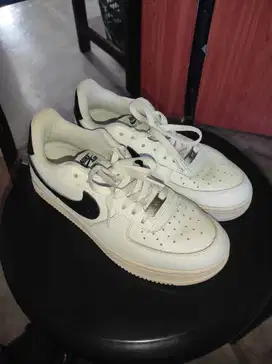 NIKE AIRFORCE 1