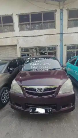 Daihatsu Xenia 1.0 M/T 2011 Merah