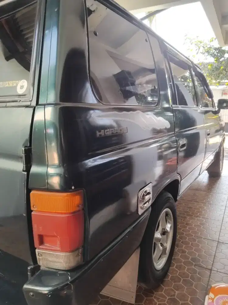 Panther 2.3 Tahun 1995 Diesel Warna Hijau