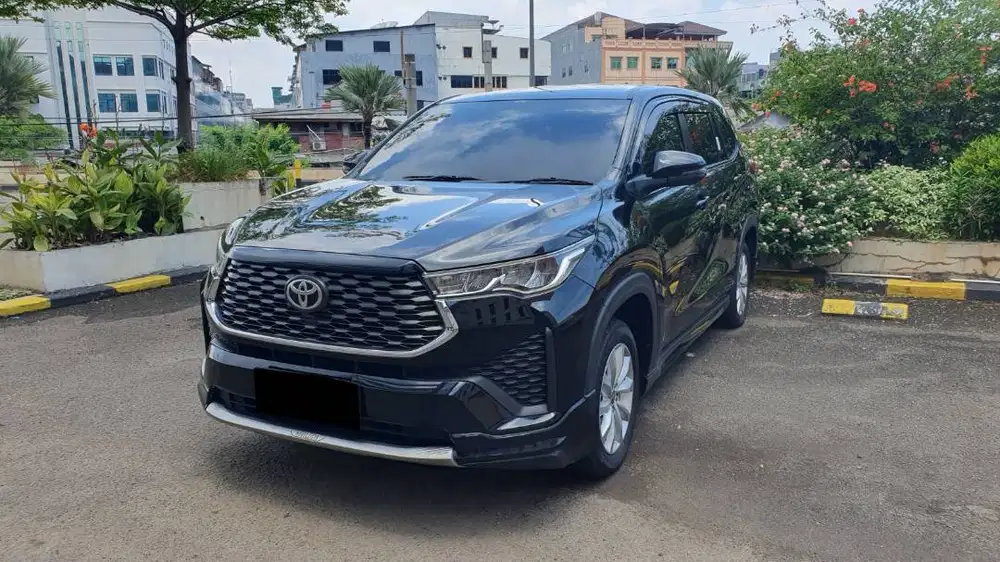 [ LOW KM 8RB ] Toyota Zenix 2.0 V Bensin Non Hybrid AT 2024/2025